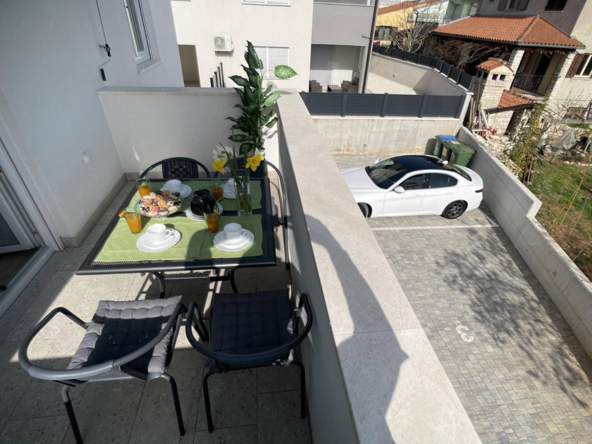 Apartment Kate Pula Exterior photo