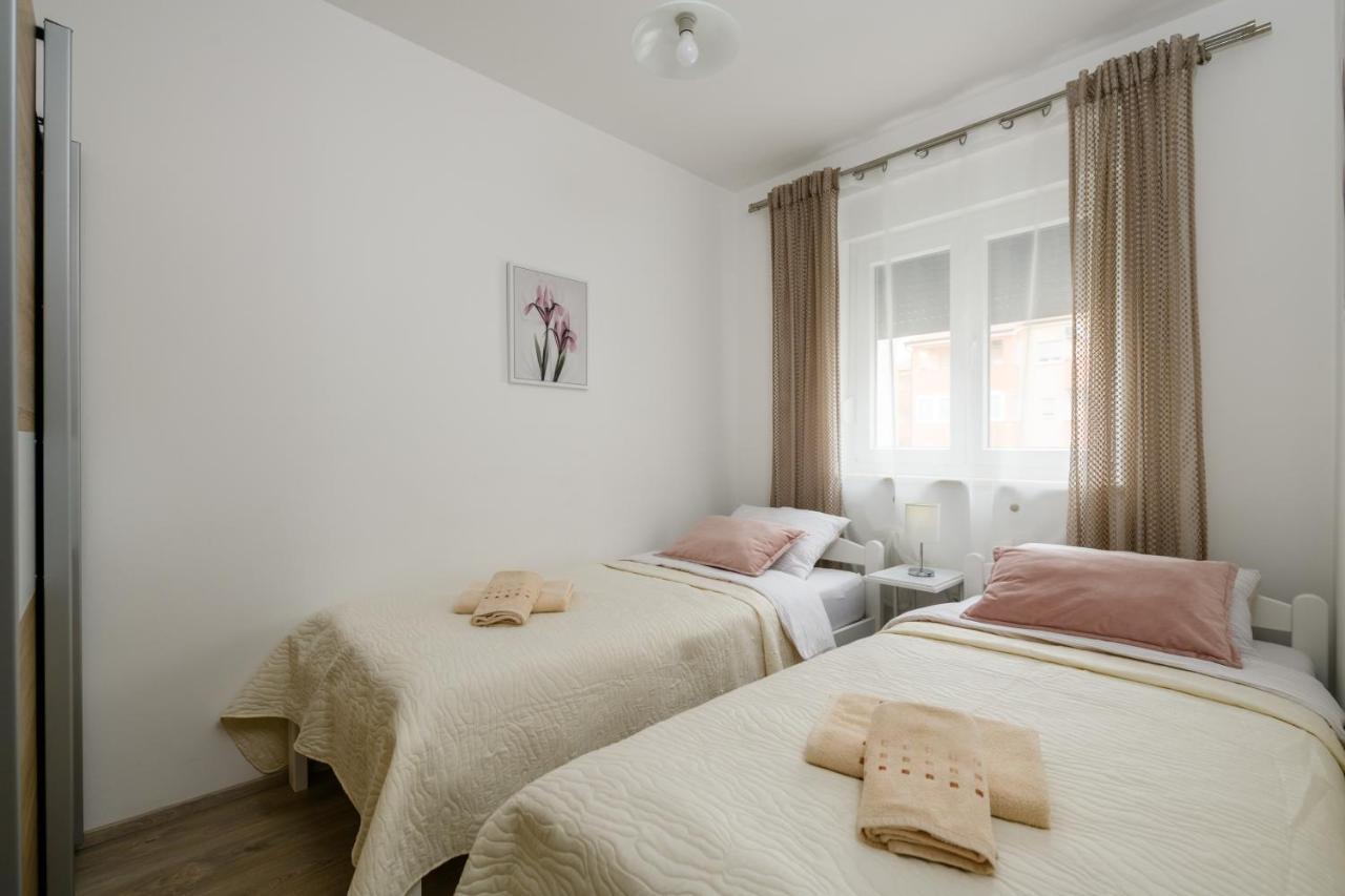Apartment Kate Pula Exterior photo
